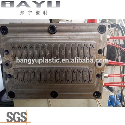 Mould Put in Nylon Thermal Barrier Strip Extruding Machine
