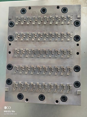 Durable Plastic Moulding Dies PA66 GF25 Heat Breaking Strips Extruder Moulding Mold for Extrusion